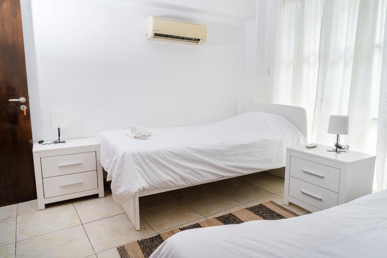 Private Room In Shared Flat Nikosia Eksteriør bilde