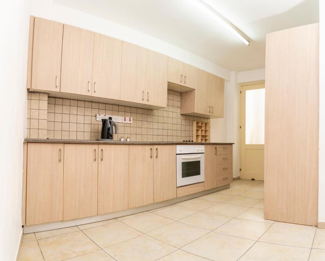 Private Room In Shared Flat Nikosia Eksteriør bilde