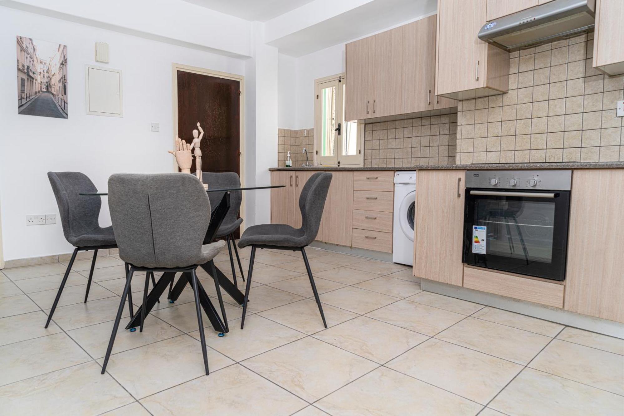 Private Room In Shared Flat Nikosia Eksteriør bilde