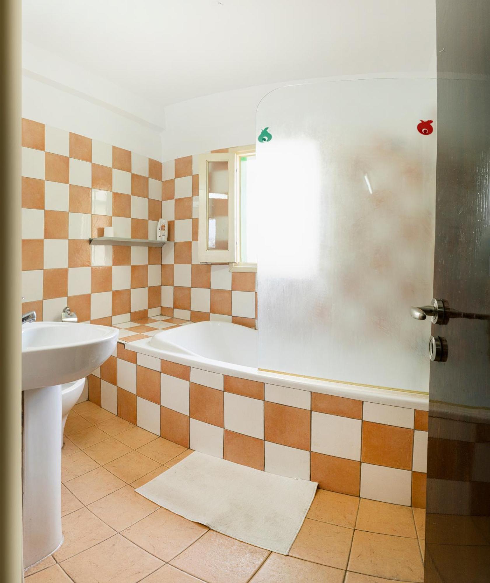 Private Room In Shared Flat Nikosia Eksteriør bilde