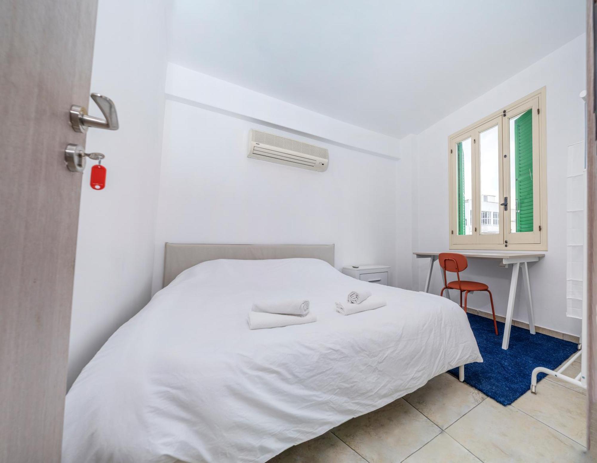 Private Room In Shared Flat Nikosia Eksteriør bilde